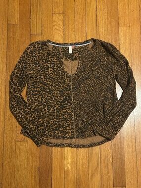 Pilcro Anthropologie Leopard Print Waffle Thermal V Neck Top Women’s M